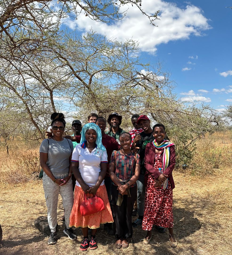 Group photo in Tanzania with MSU students and local people