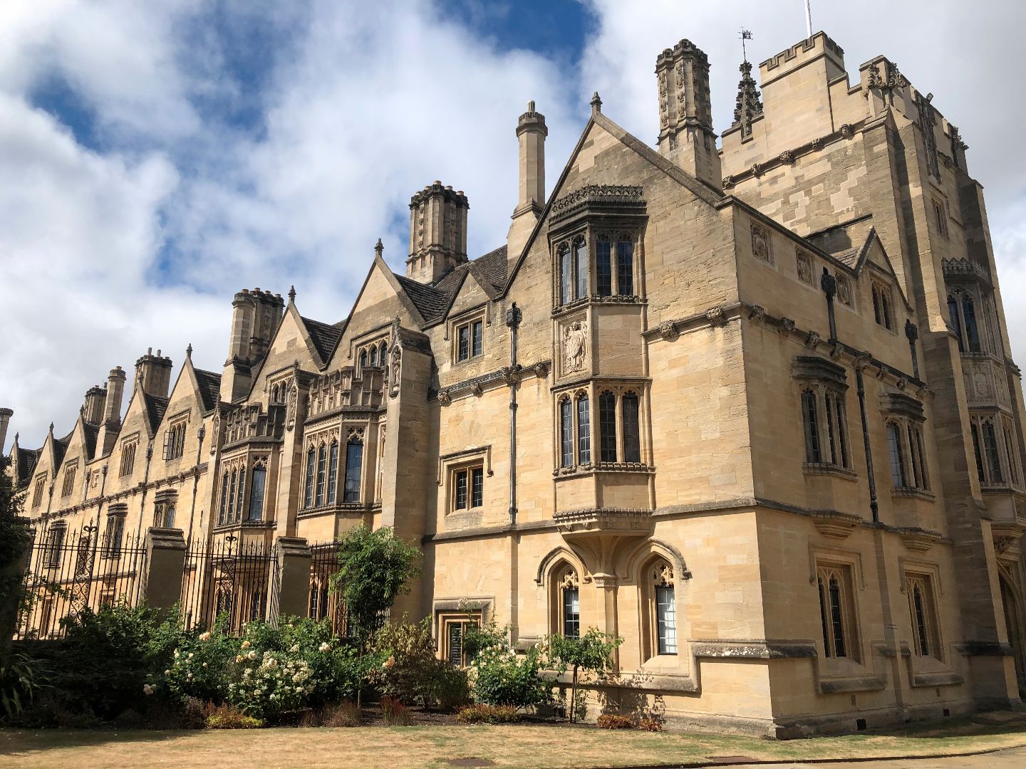 Photo of historic building in Italy