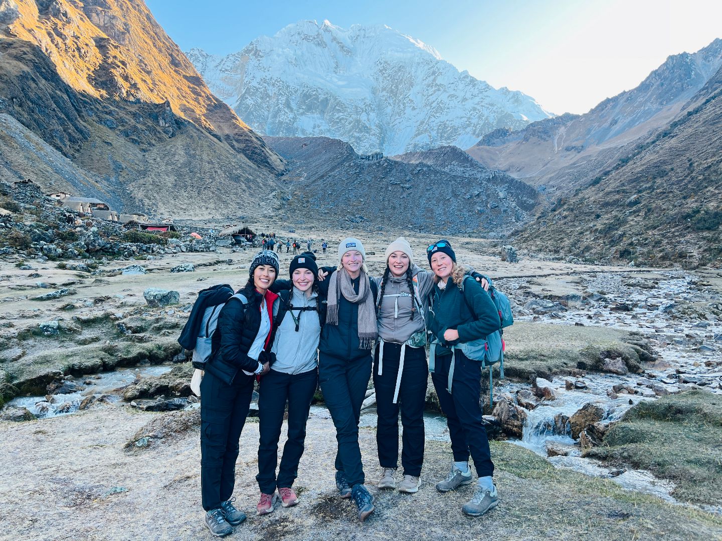 Madalyn with fellow students hiking in Peru