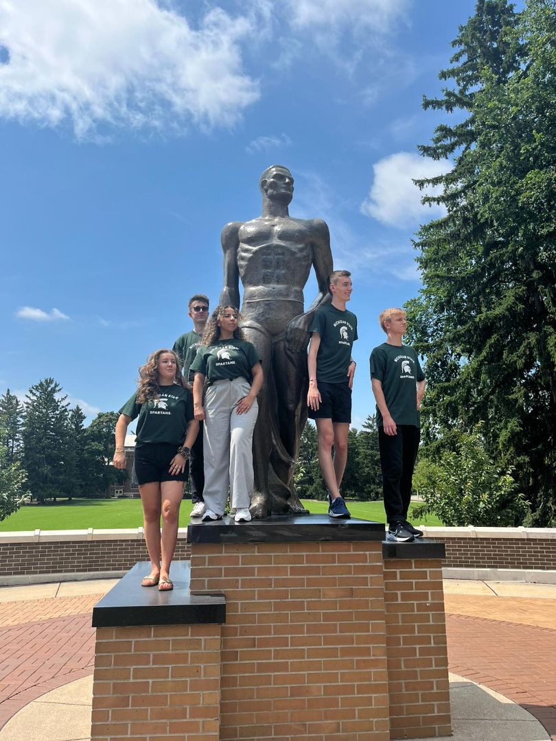 German Fulbright students visit the Spartan Statue