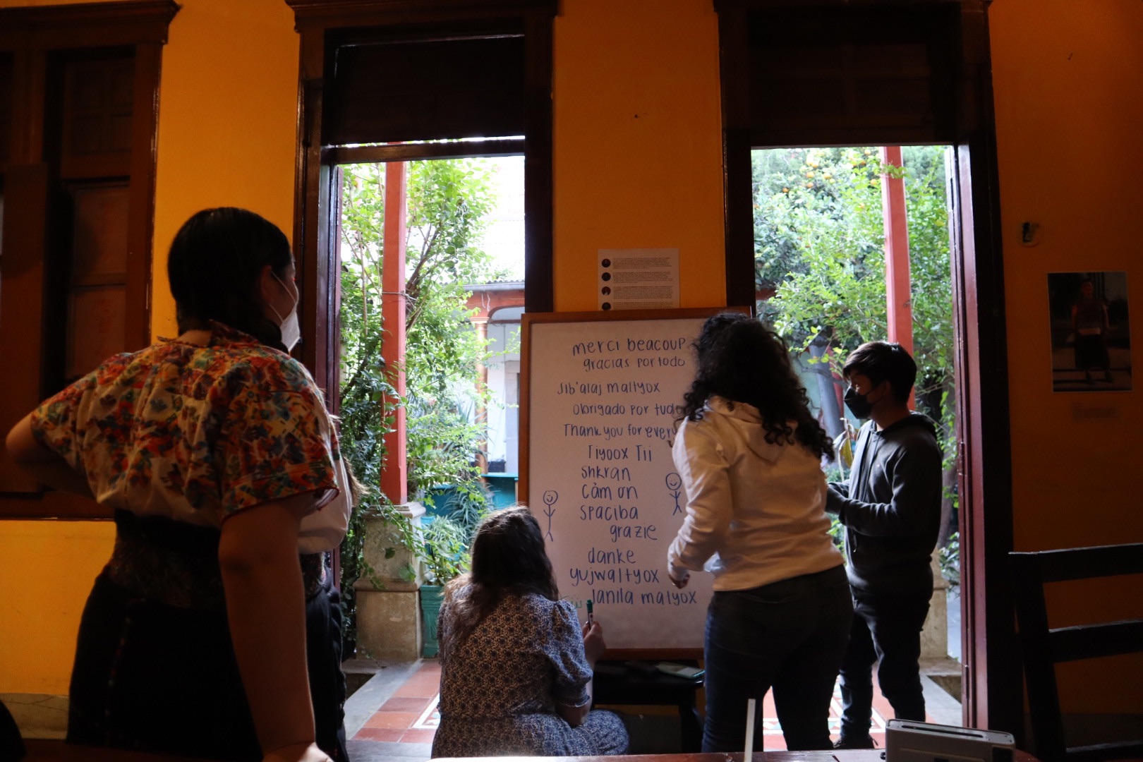 Diana Cisneros teaching K'iche' in Guatemala 