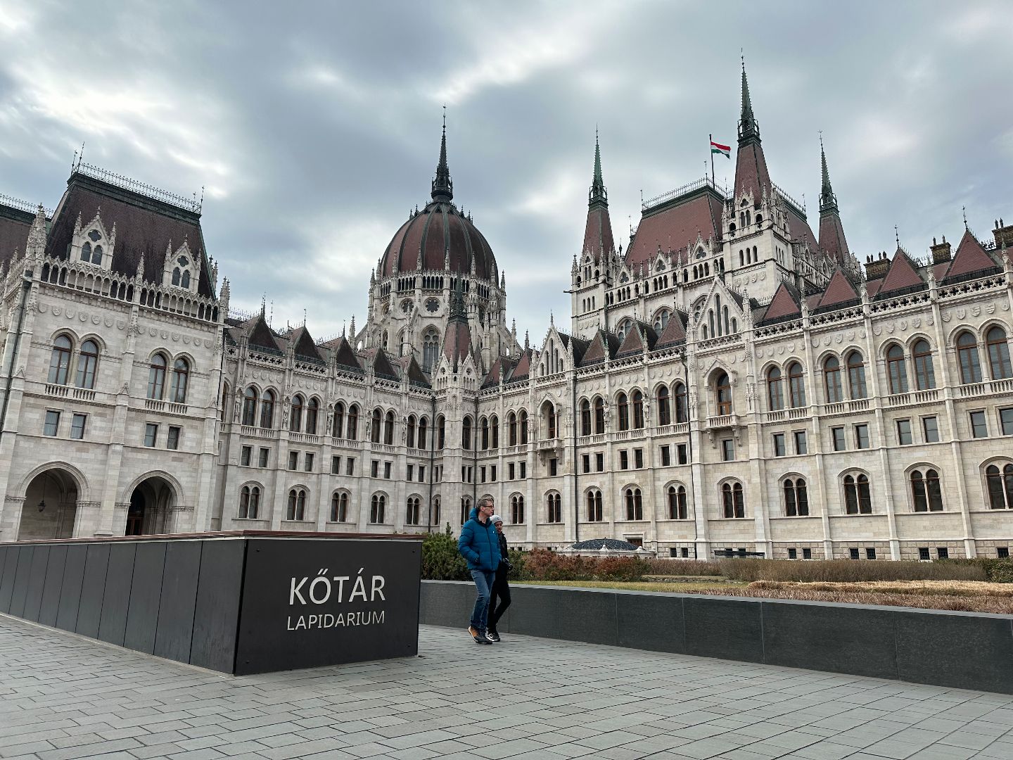 Picture of the Hungarian Parliament building in Budapest