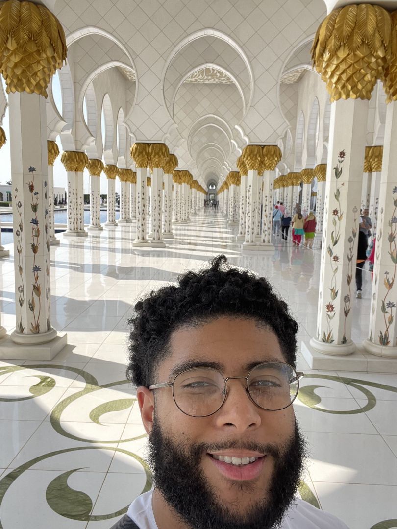Stoney taking a selfie inside an open air mosque in Dubai