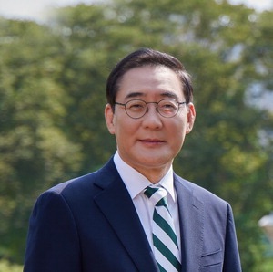 Jongpil Won.jpg