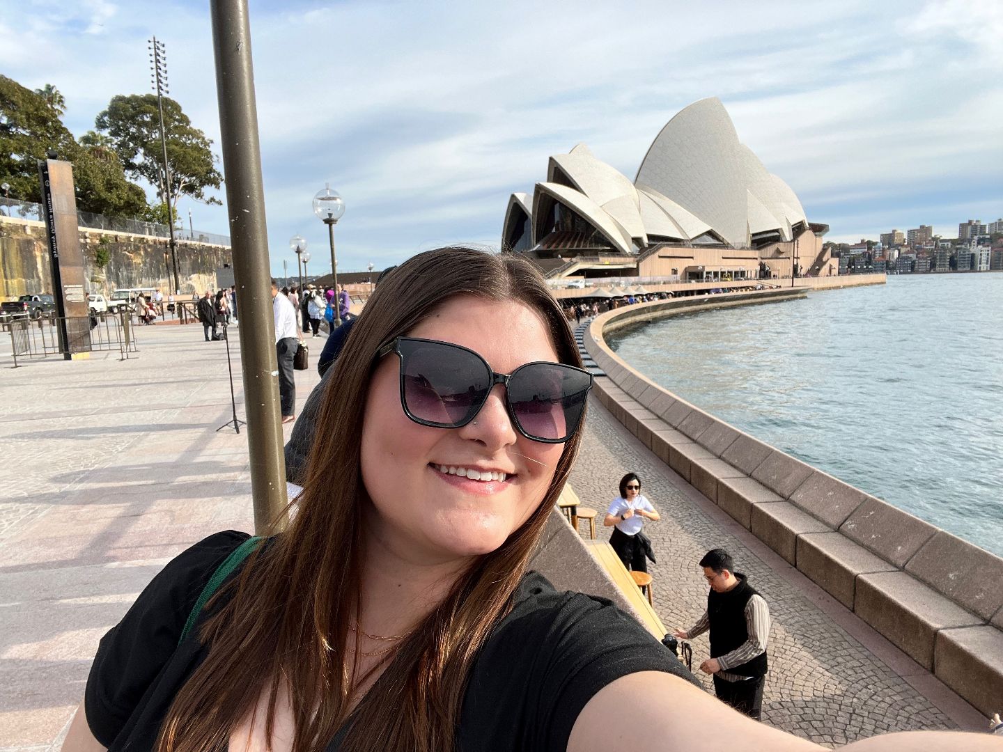 Alyssa taking a selfie by the Opera House